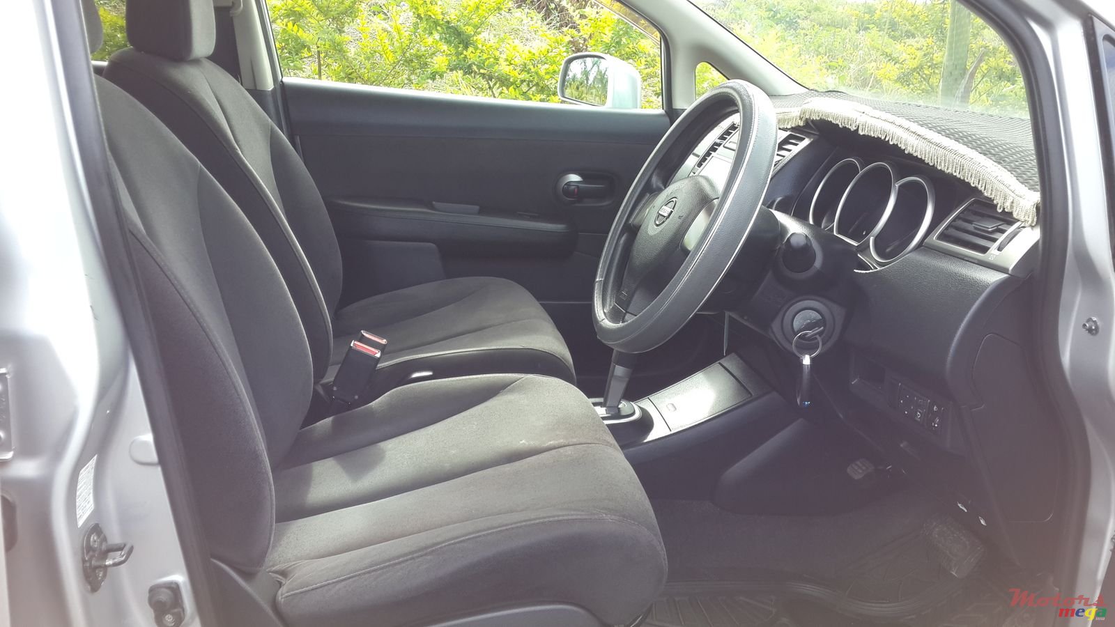 2007' Nissan Hatchback photo #5