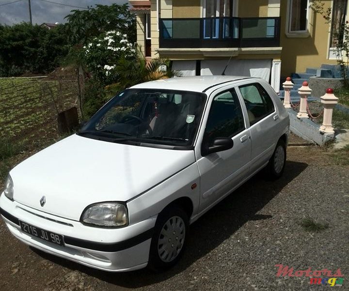 1998' Renault Clio photo #2
