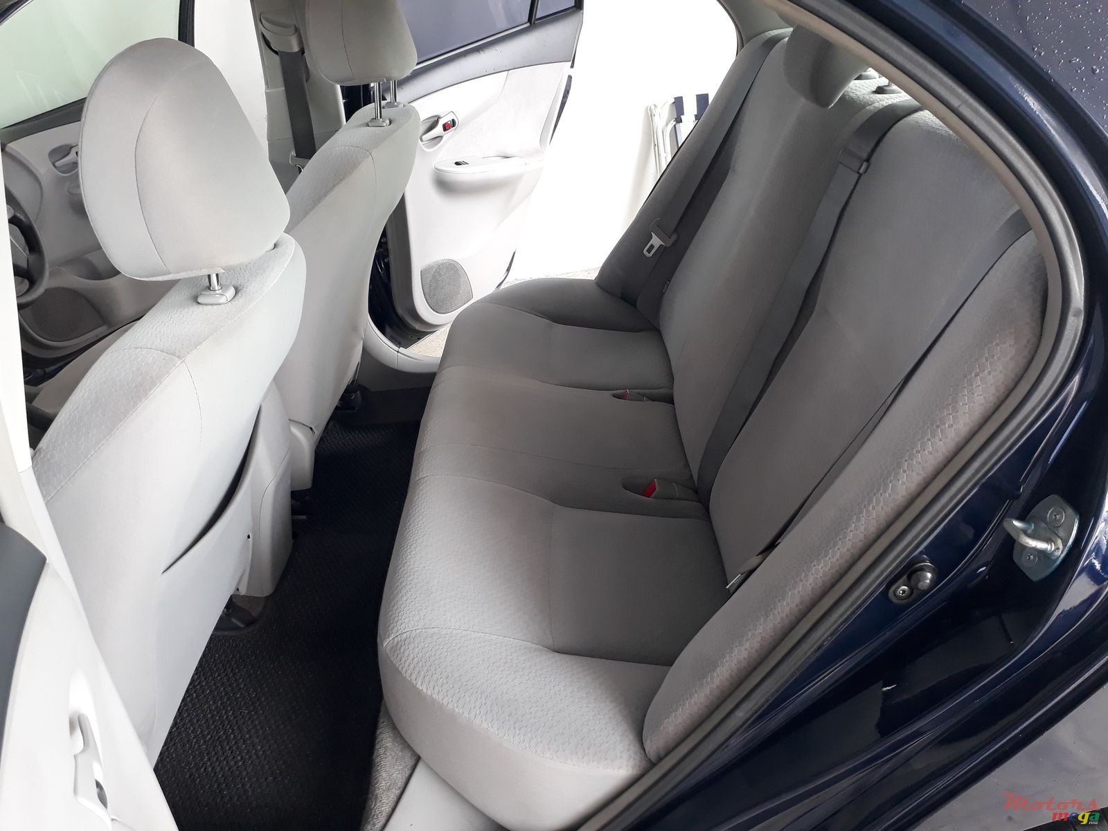 2010' Toyota Axio Private car photo #3