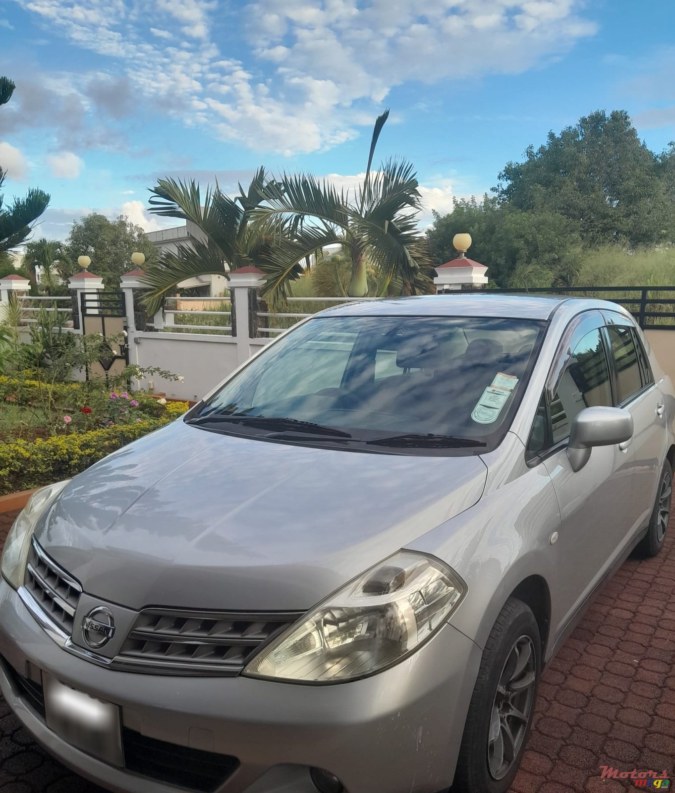 2009' Nissan Tiida photo #3