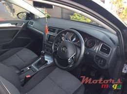 2015' Volkswagen Golf VII photo #2