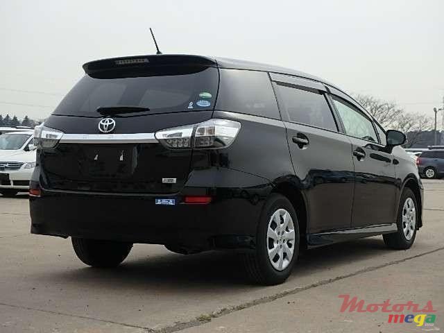 2013' Toyota Wish photo #4