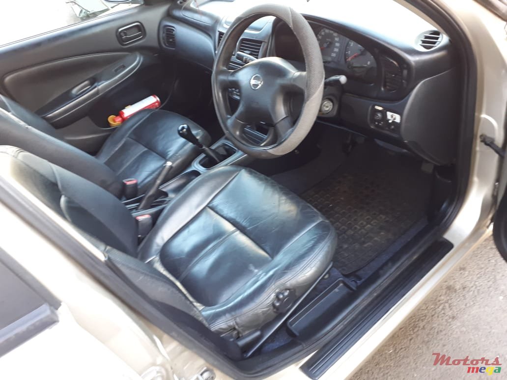 2004' Nissan N17 Full Option photo #5