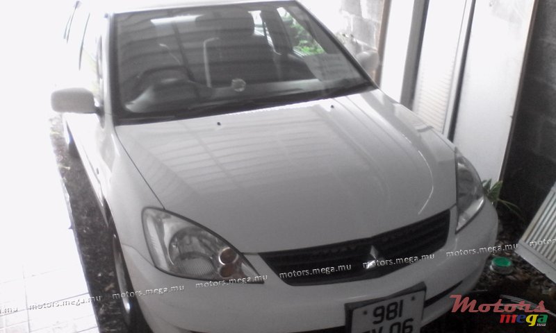 2006' Mitsubishi Lancer photo #1