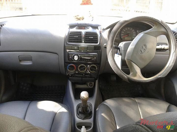 2005' Hyundai Accent photo #3