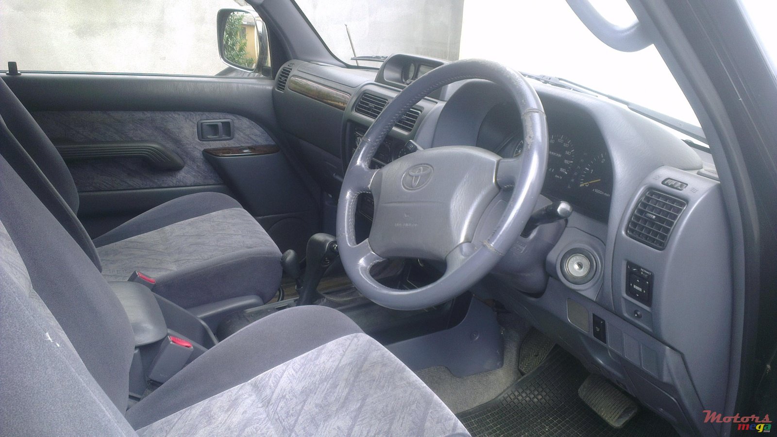 1998' Toyota Land Cruiser Prado photo #4