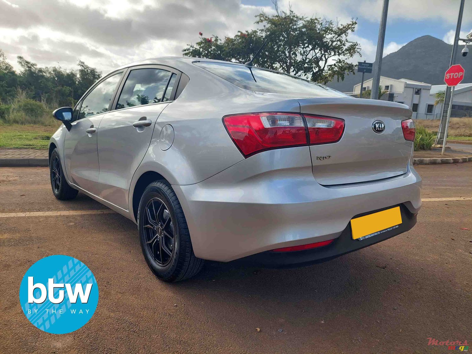 2017' Kia Rio photo #3