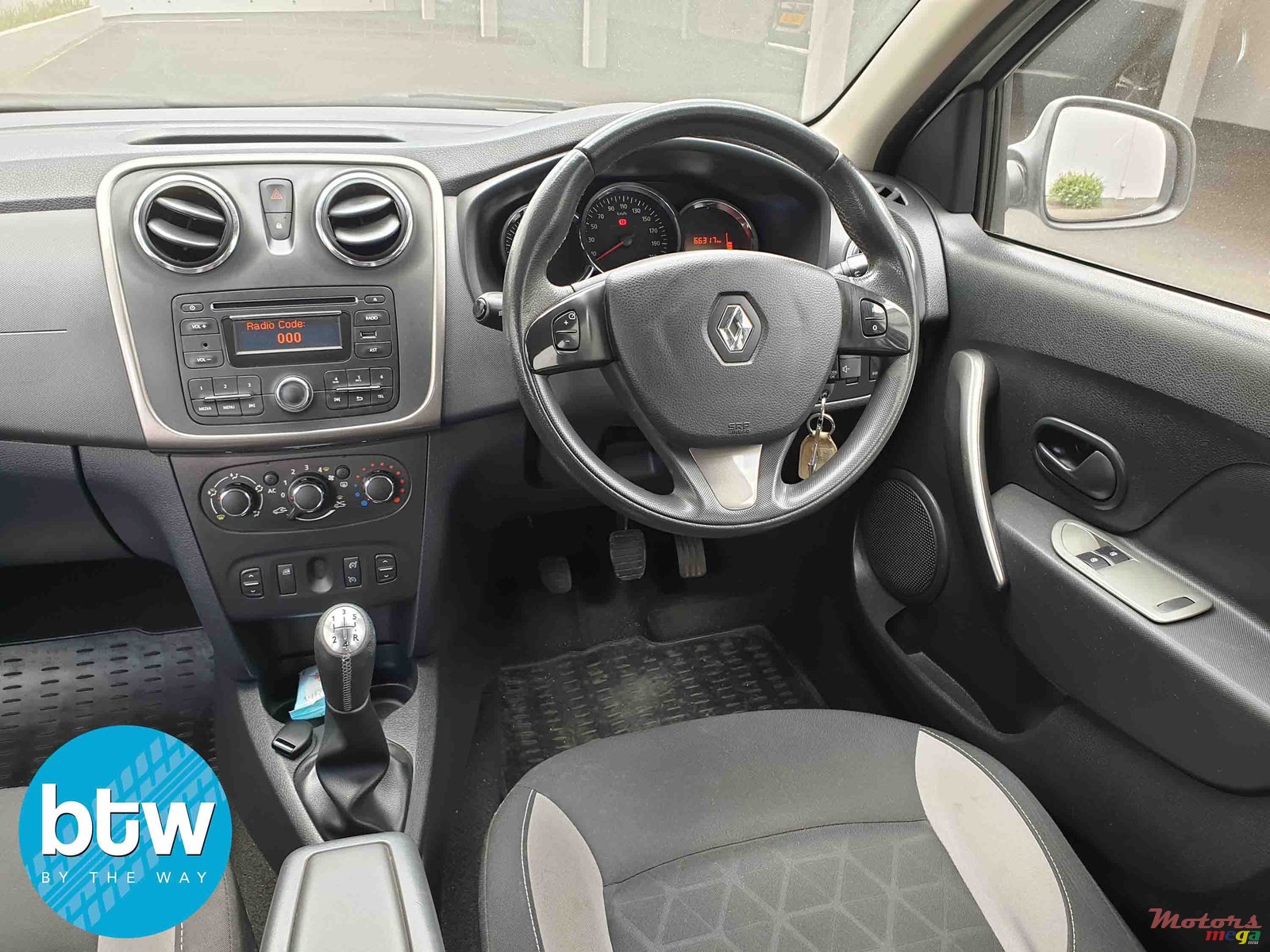 2014' Renault Sandero StepWay photo #5