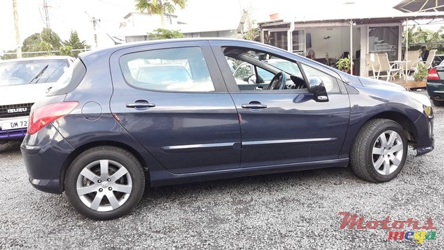 2010' Peugeot 308 photo #5