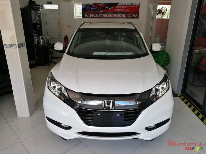 2015' Honda HR-V Vezel photo #2