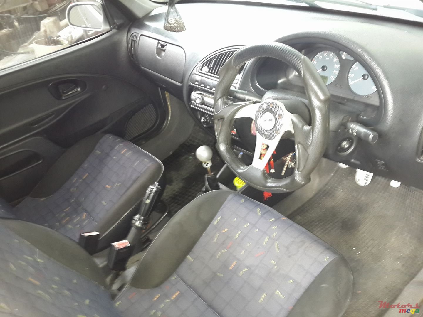 2000' Citroen Saxo photo #3