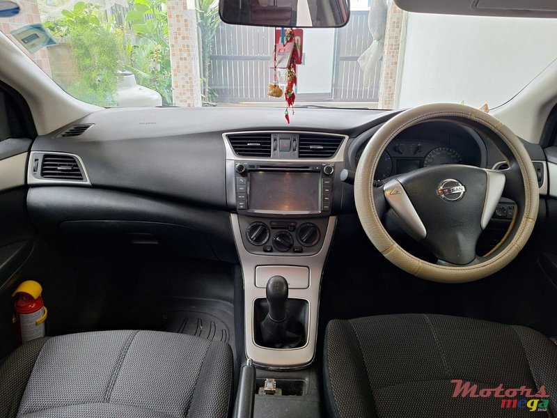 2014' Nissan Sentra photo #3