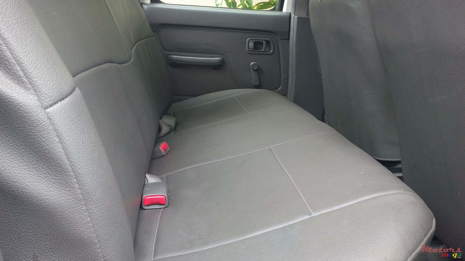 2010' Nissan photo #5