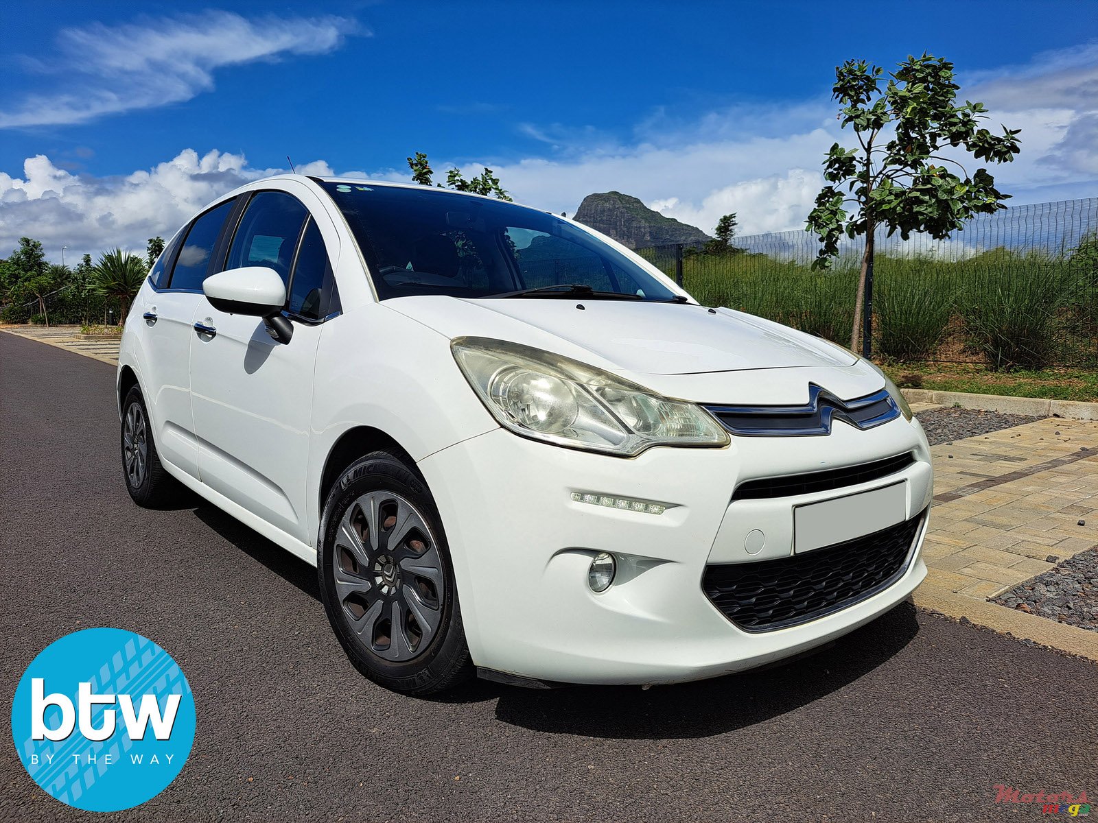 2013' Citroen C3 photo #1