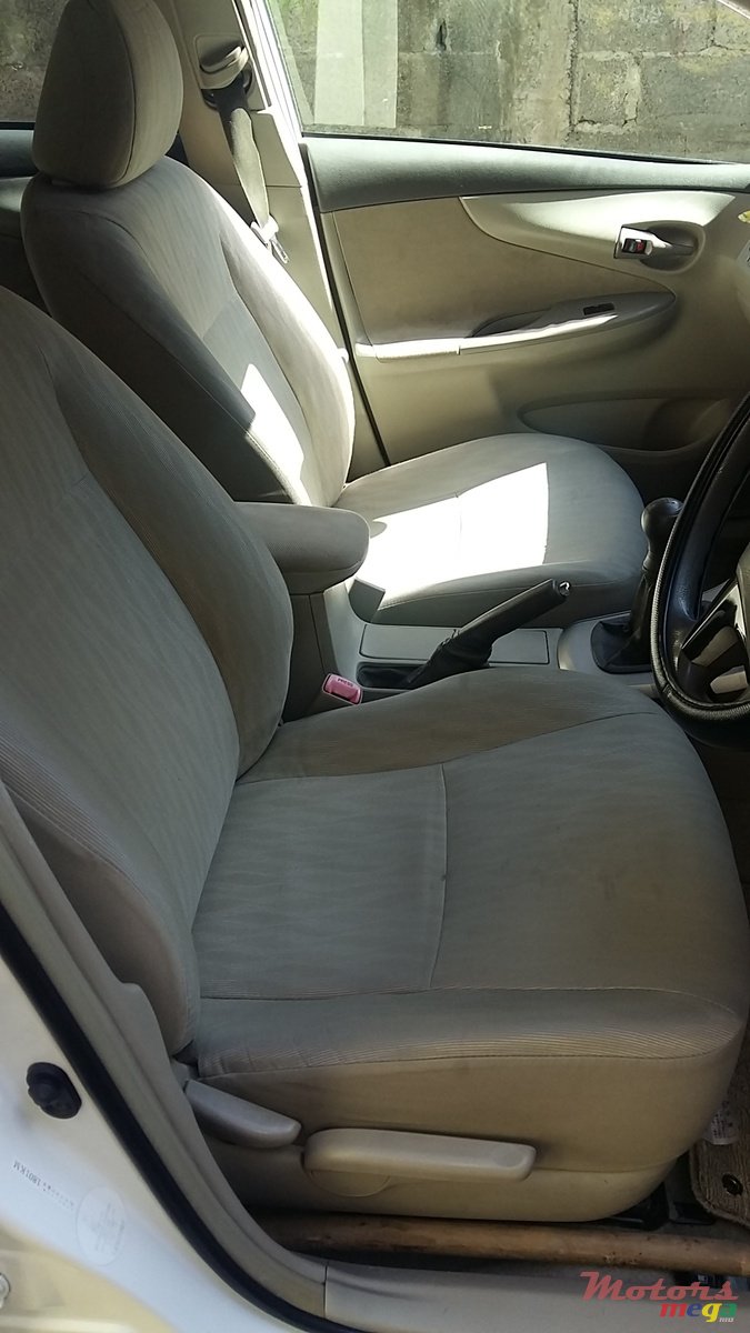 2007' Toyota Axio photo #4