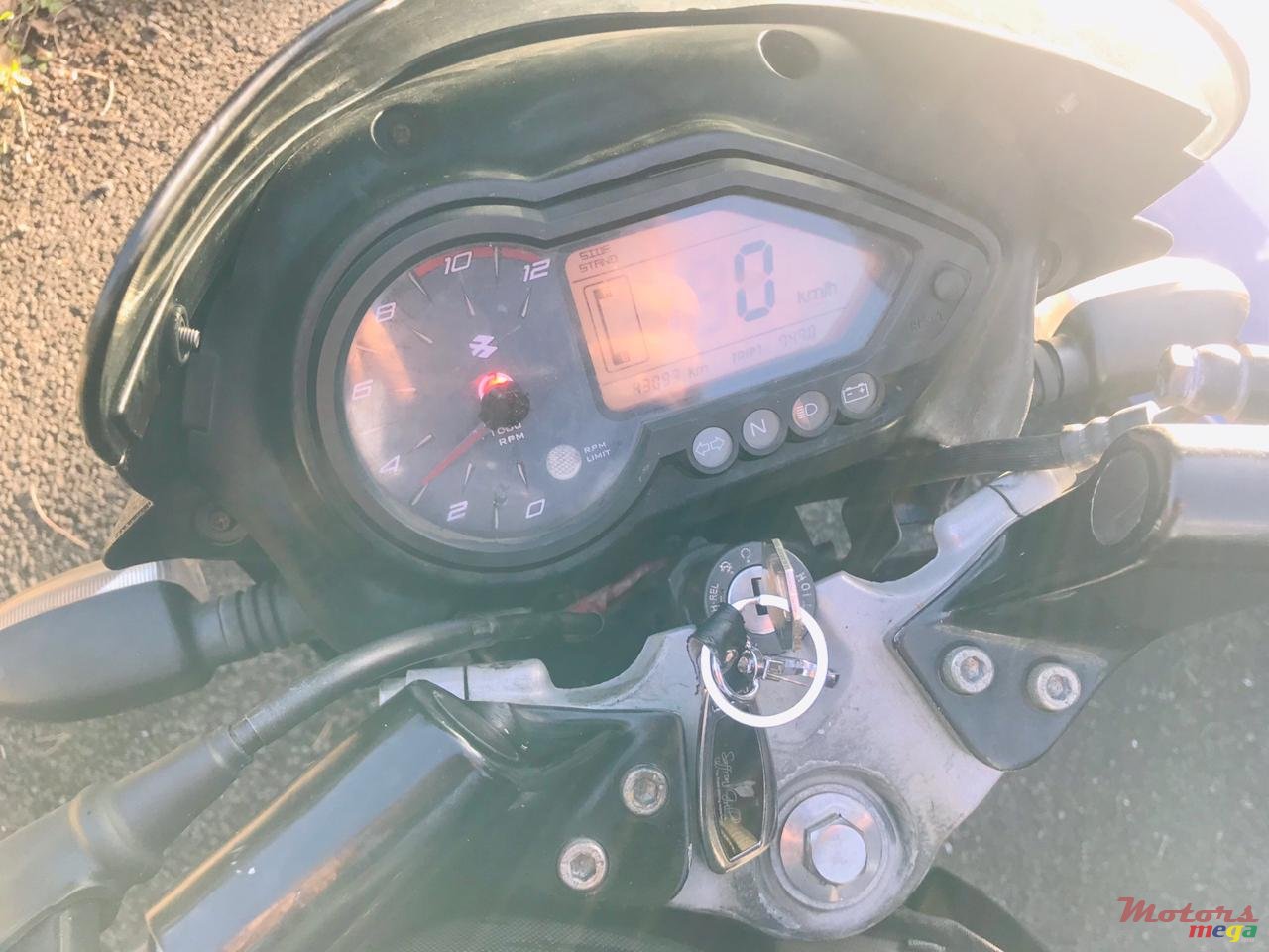 2015' Bajaj photo #2