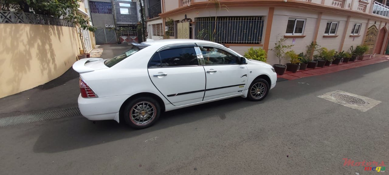 2006' Toyota iQ NZE photo #2