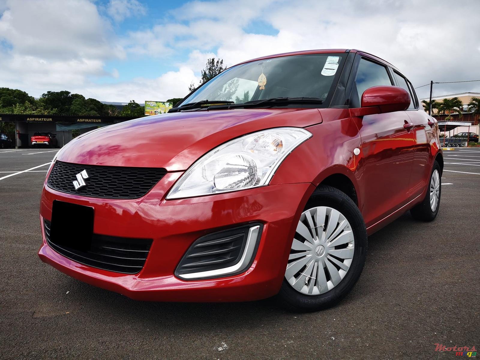 2014' Suzuki Swift photo #4