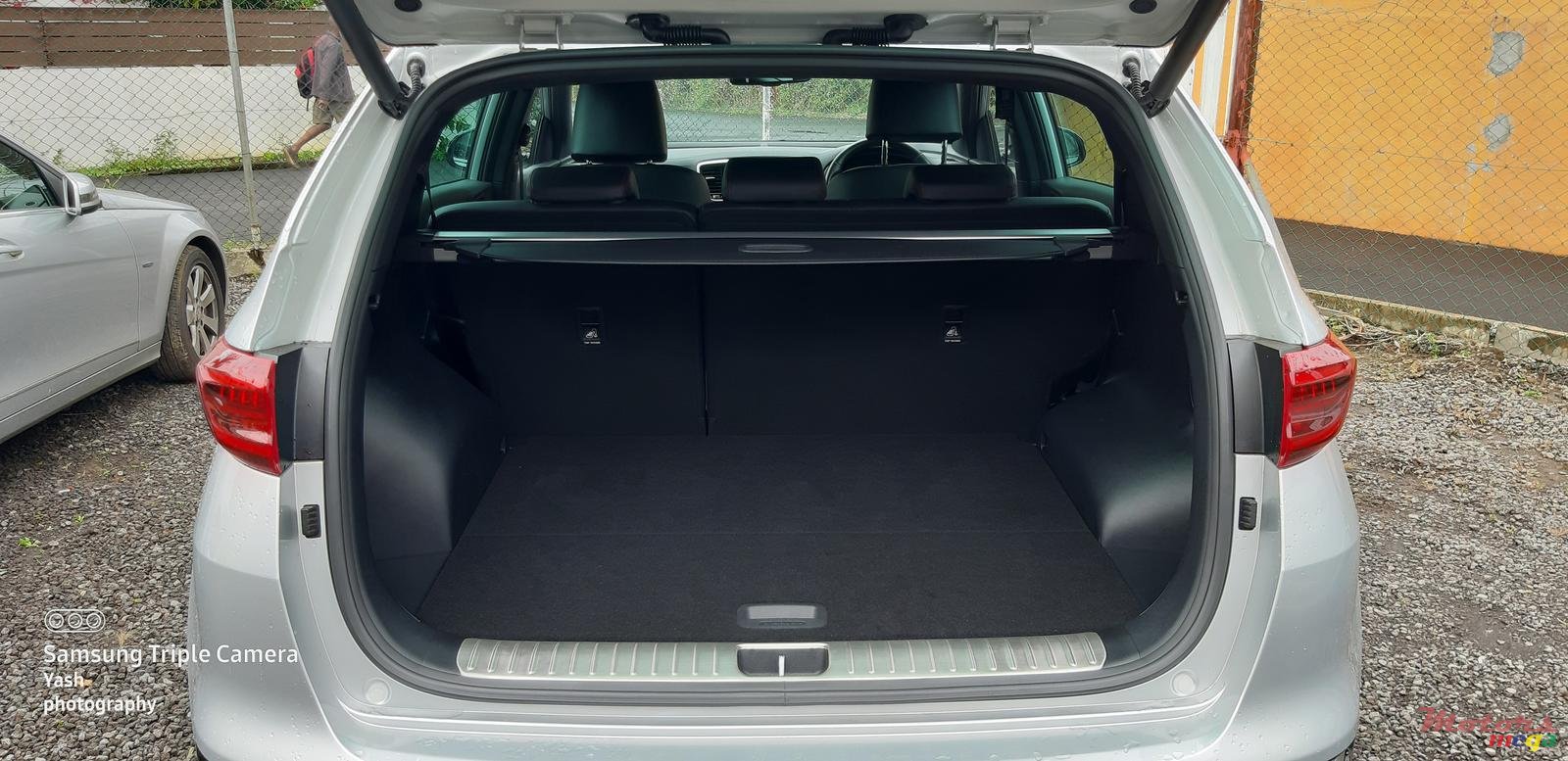 2019' Kia Sportage GT line photo #2