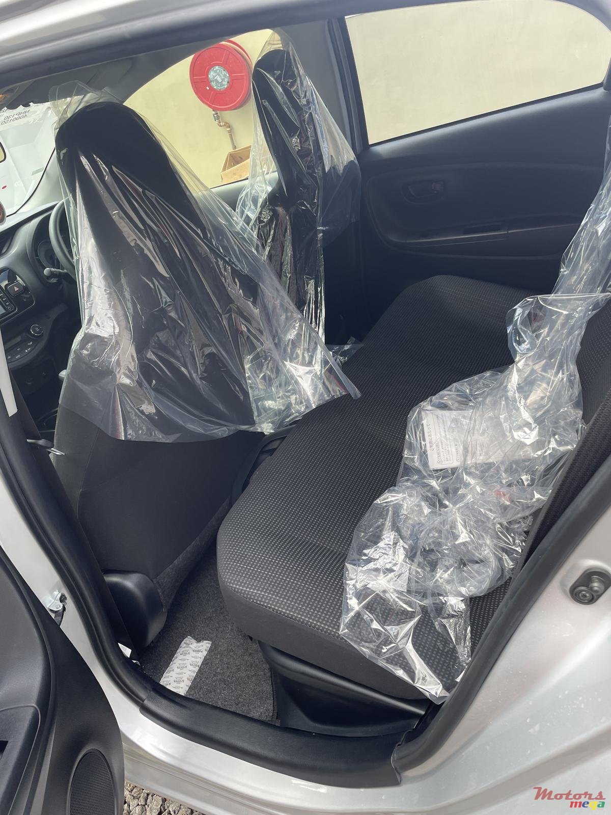 2018' Toyota Vitz photo #6