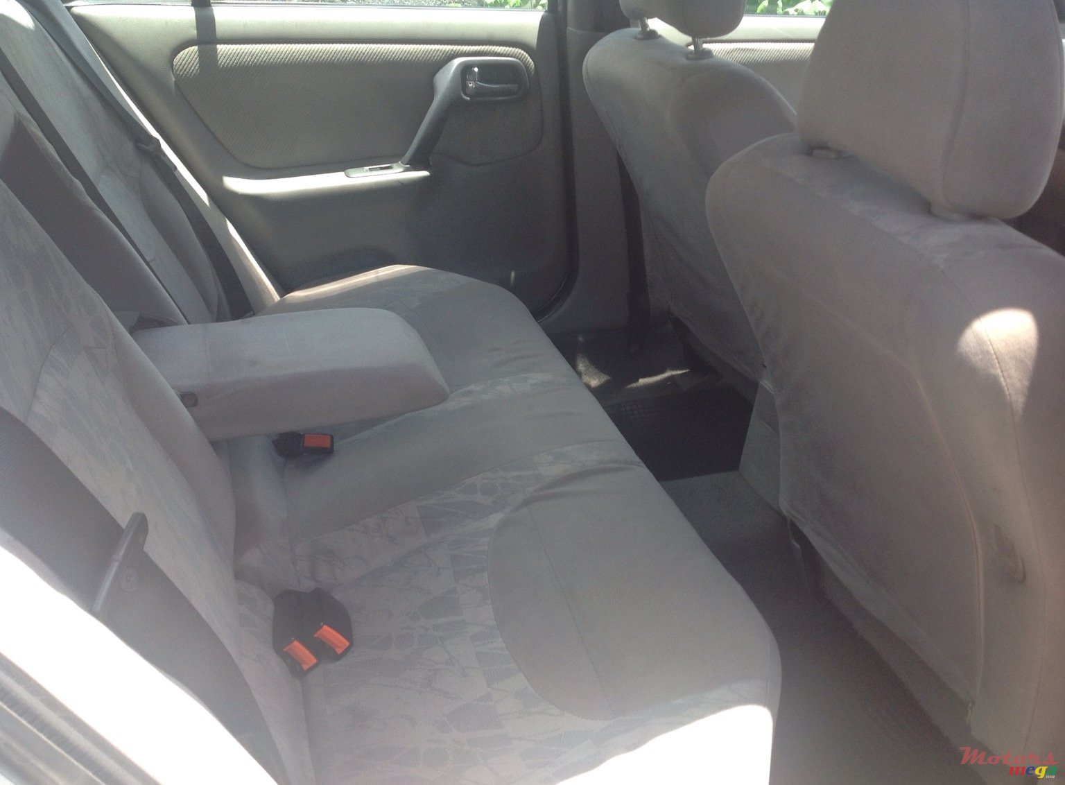 2001' Nissan Primera photo #4