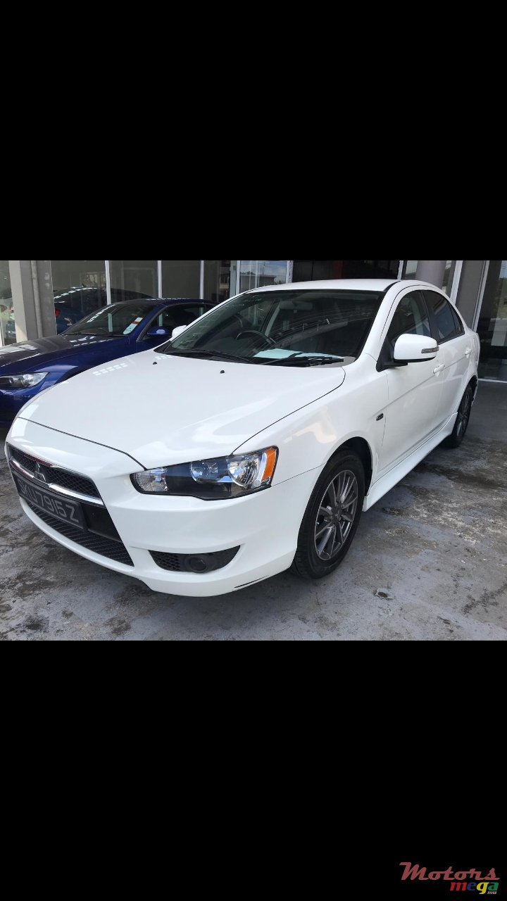 2015' Mitsubishi Lancer photo #1