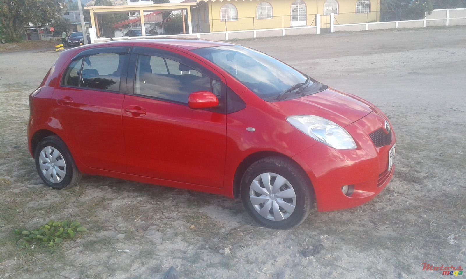 2008' Toyota Yaris photo #1