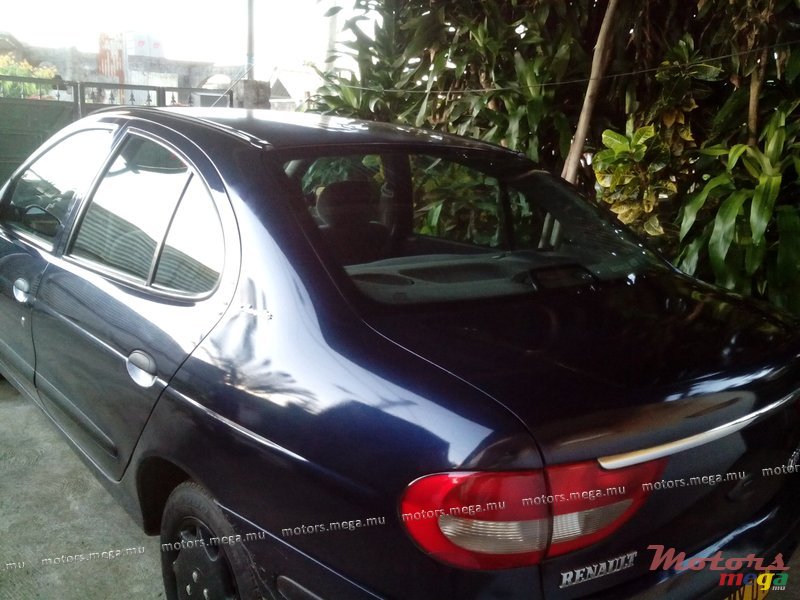 2001' Renault megane classique photo #1