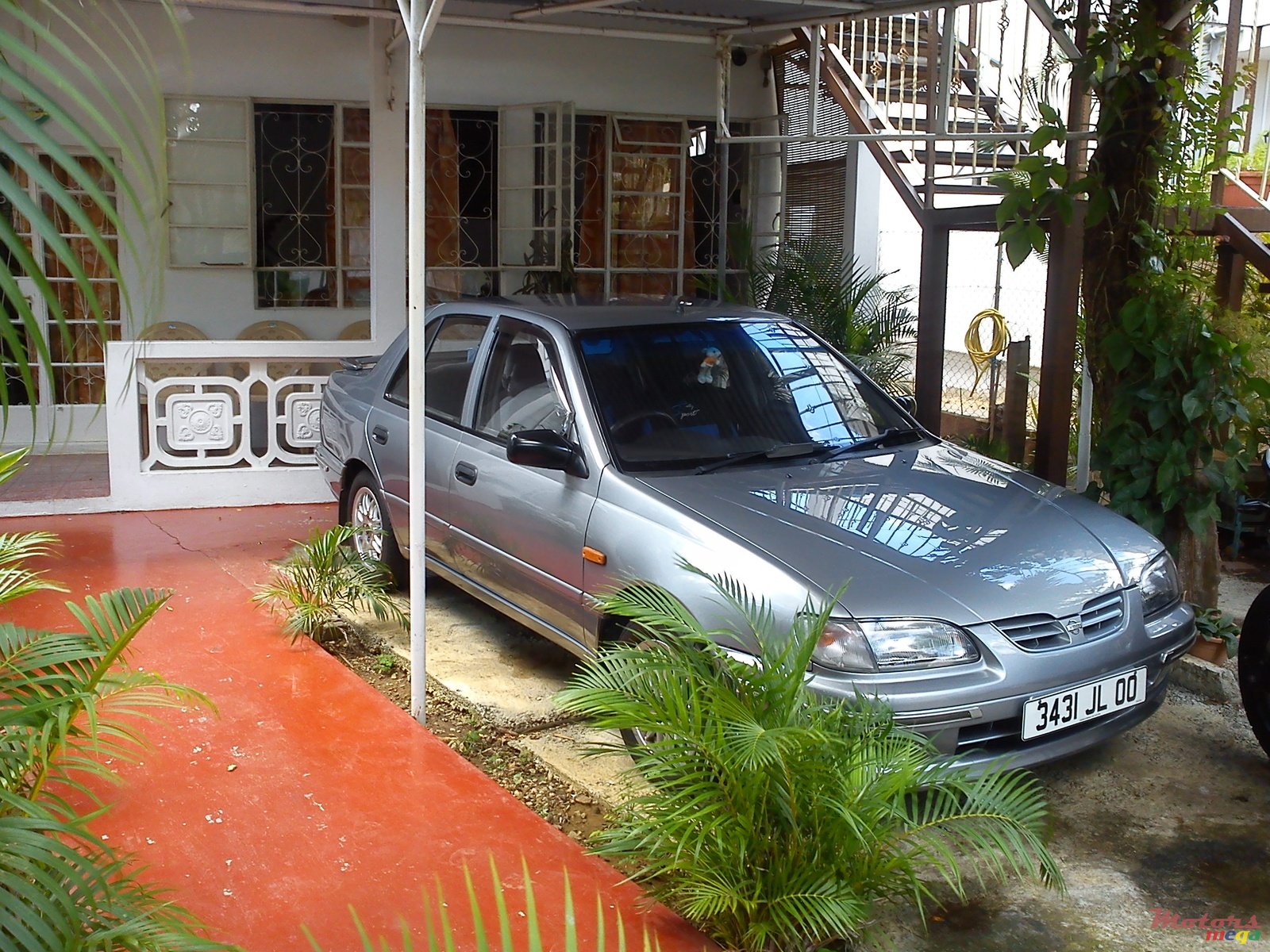2000' Nissan Sentra photo #4