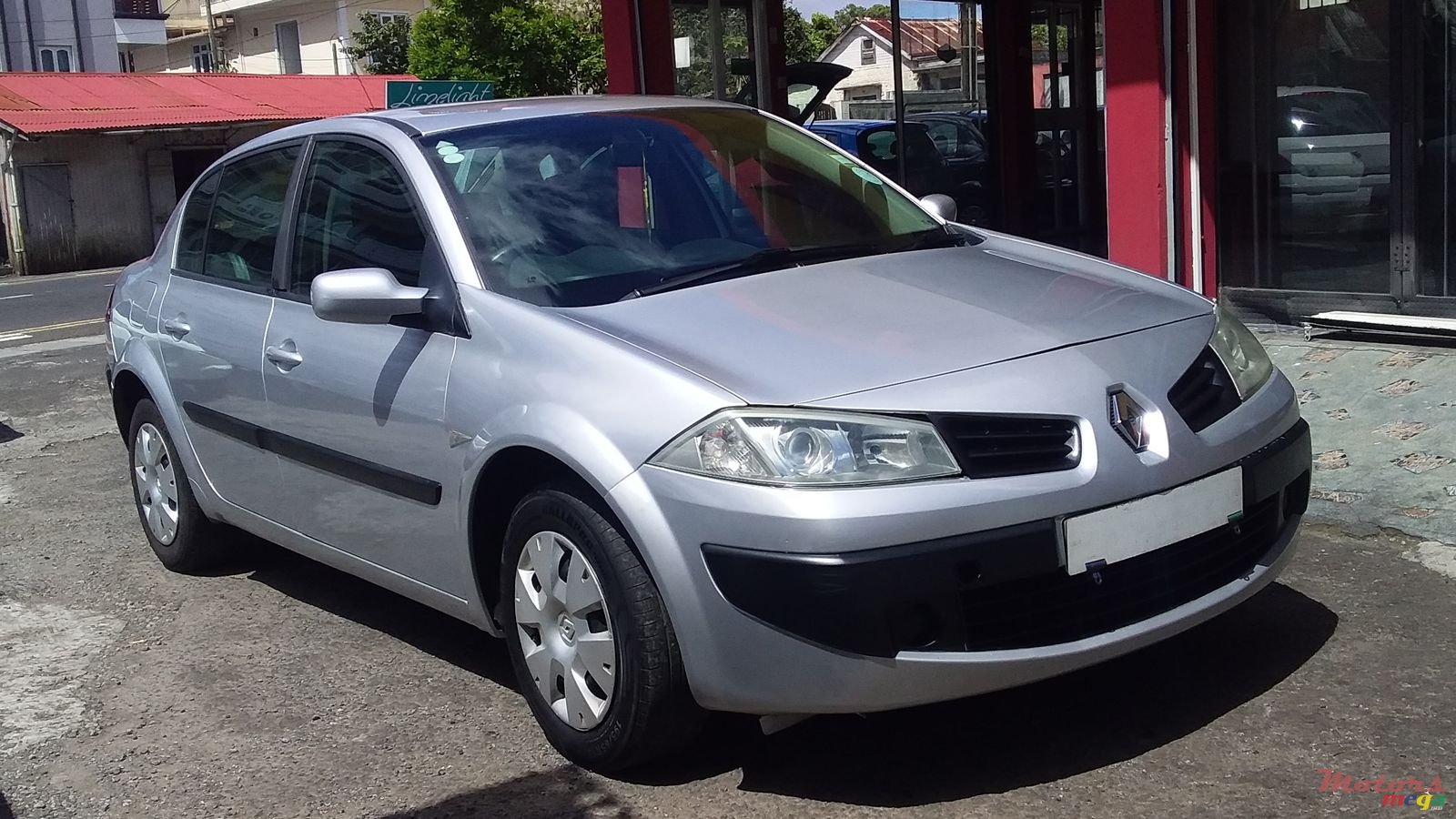2007' Renault Megane photo #1