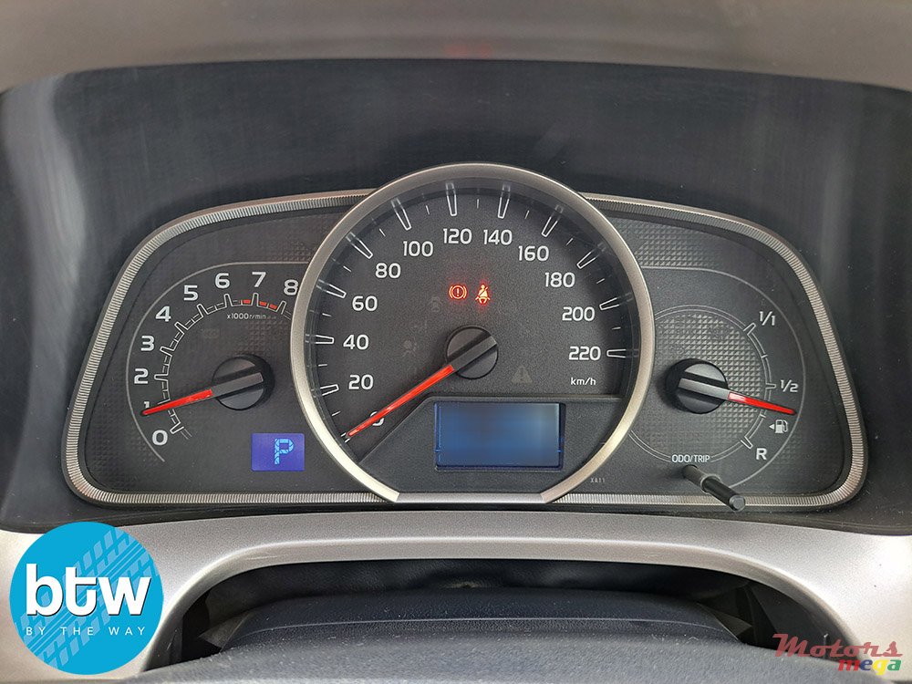 2015' Toyota RAV4 photo #7