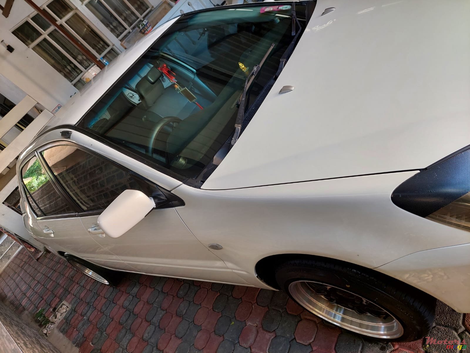 2004' Mitsubishi Lancer photo #4