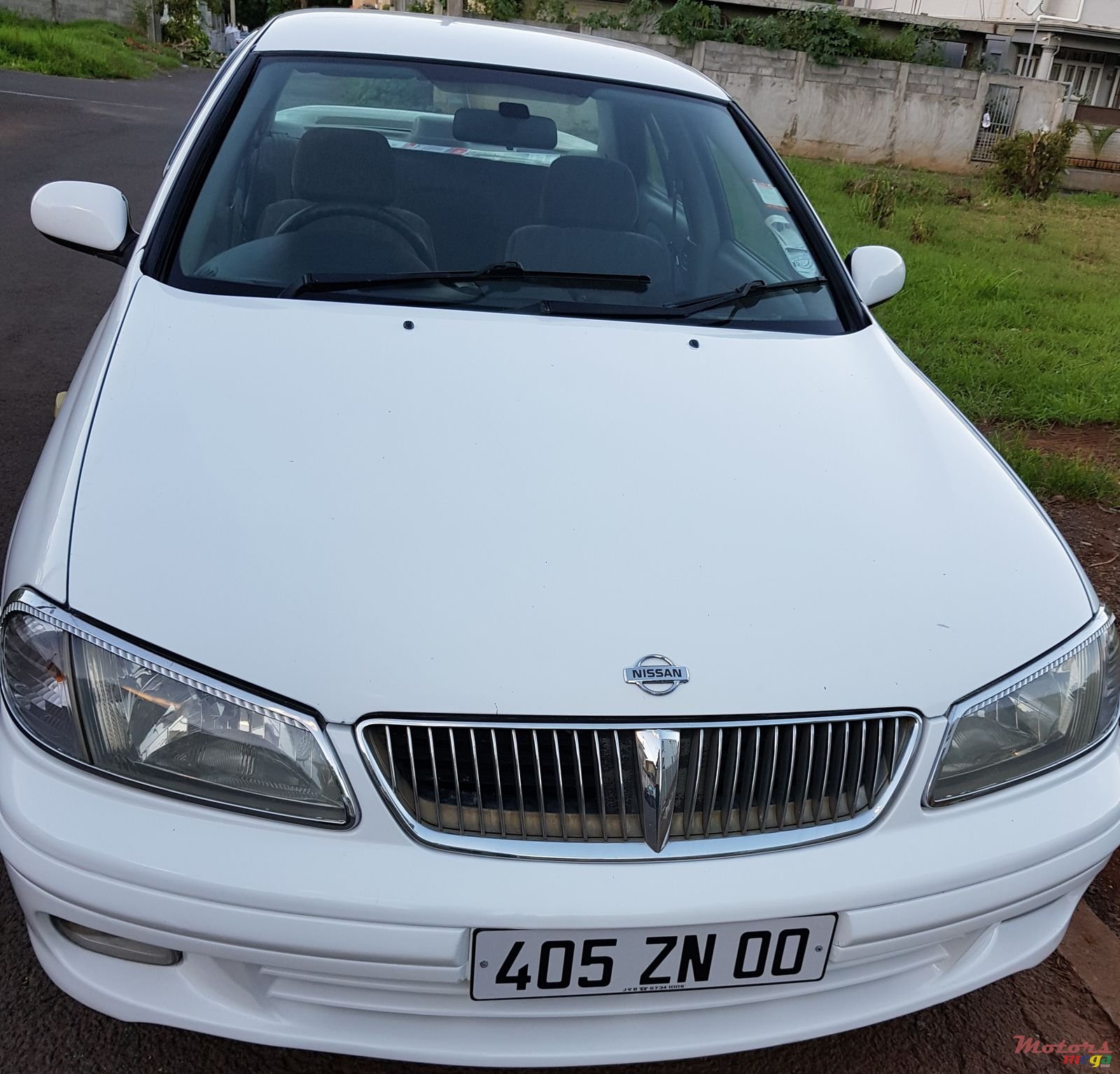 2000' Nissan N16 Full Option photo #1