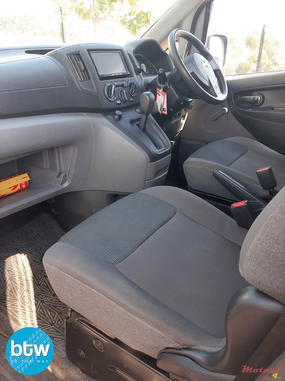 2016' Nissan NV200 photo #6