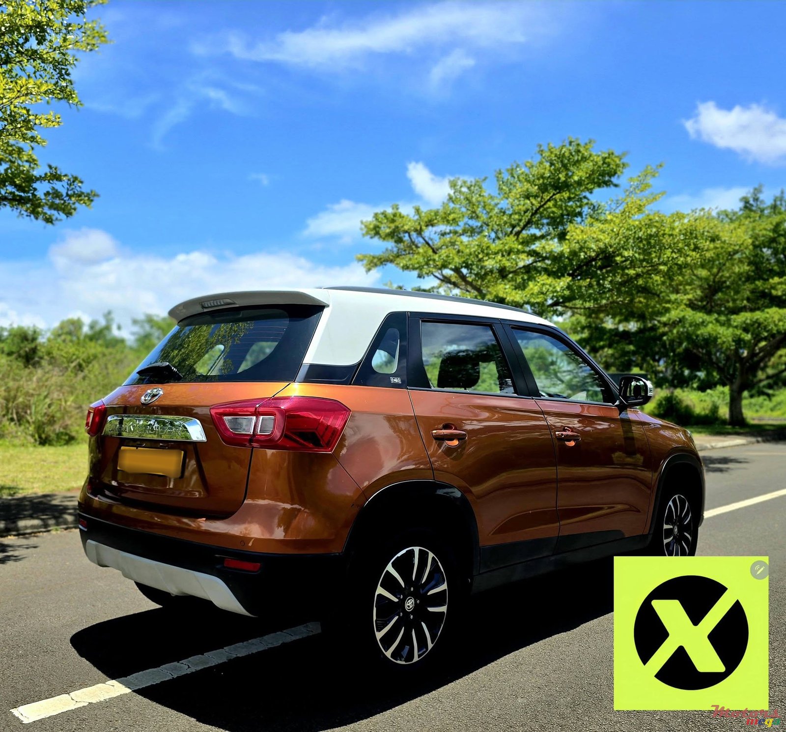 2023' Toyota Urban Cruiser photo #2