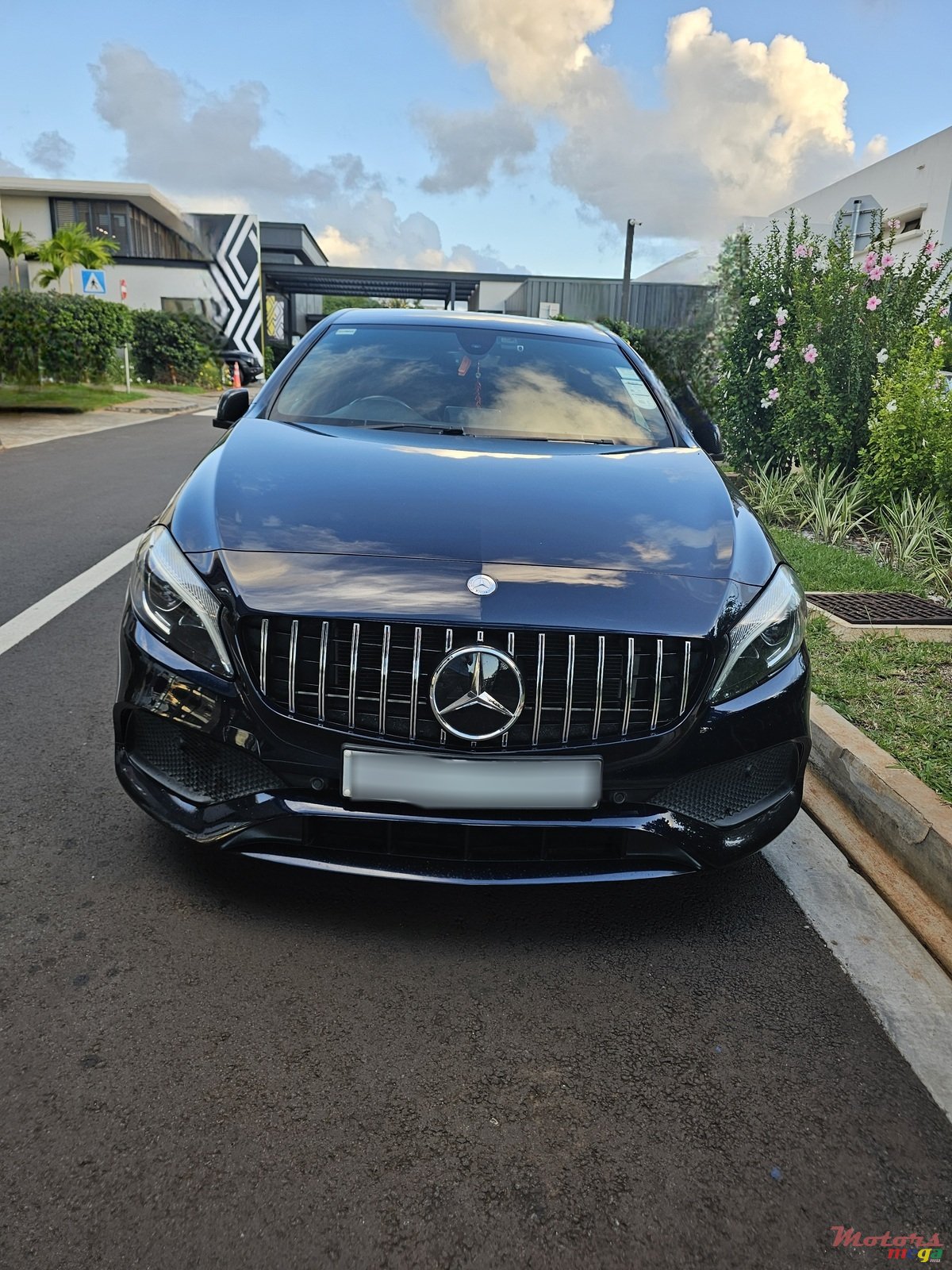 2017' Mercedes-Benz 200 photo #1