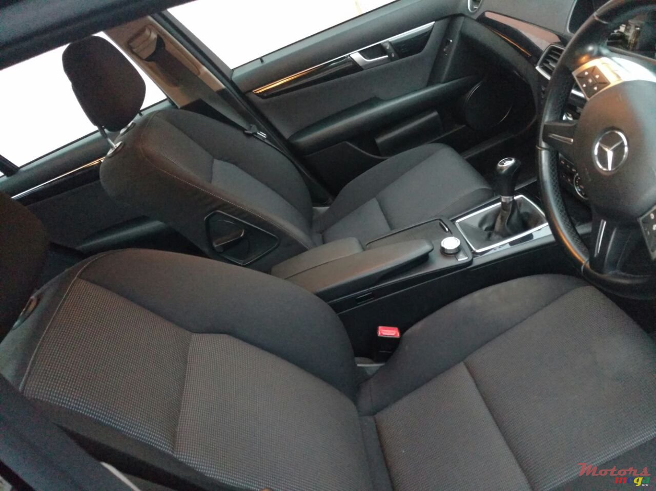 2011' Mercedes-Benz CL 180 photo #6