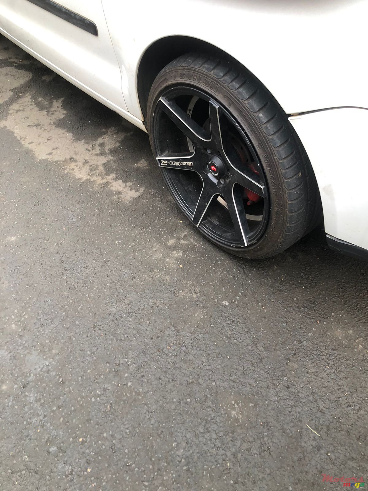 2005' Volkswagen Polo photo #7