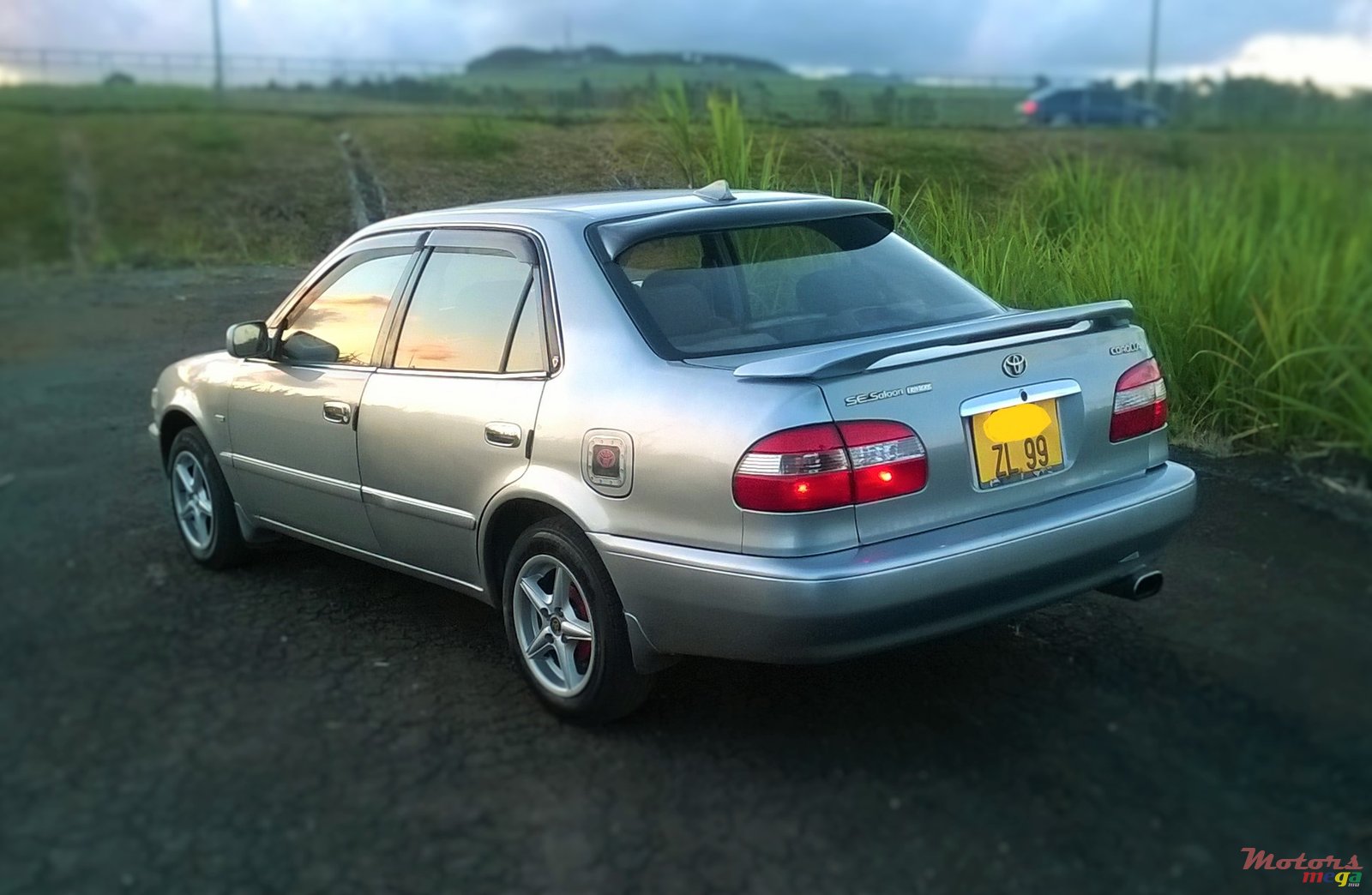 1999' Toyota Corolla Se.Saloon Riviere photo #3