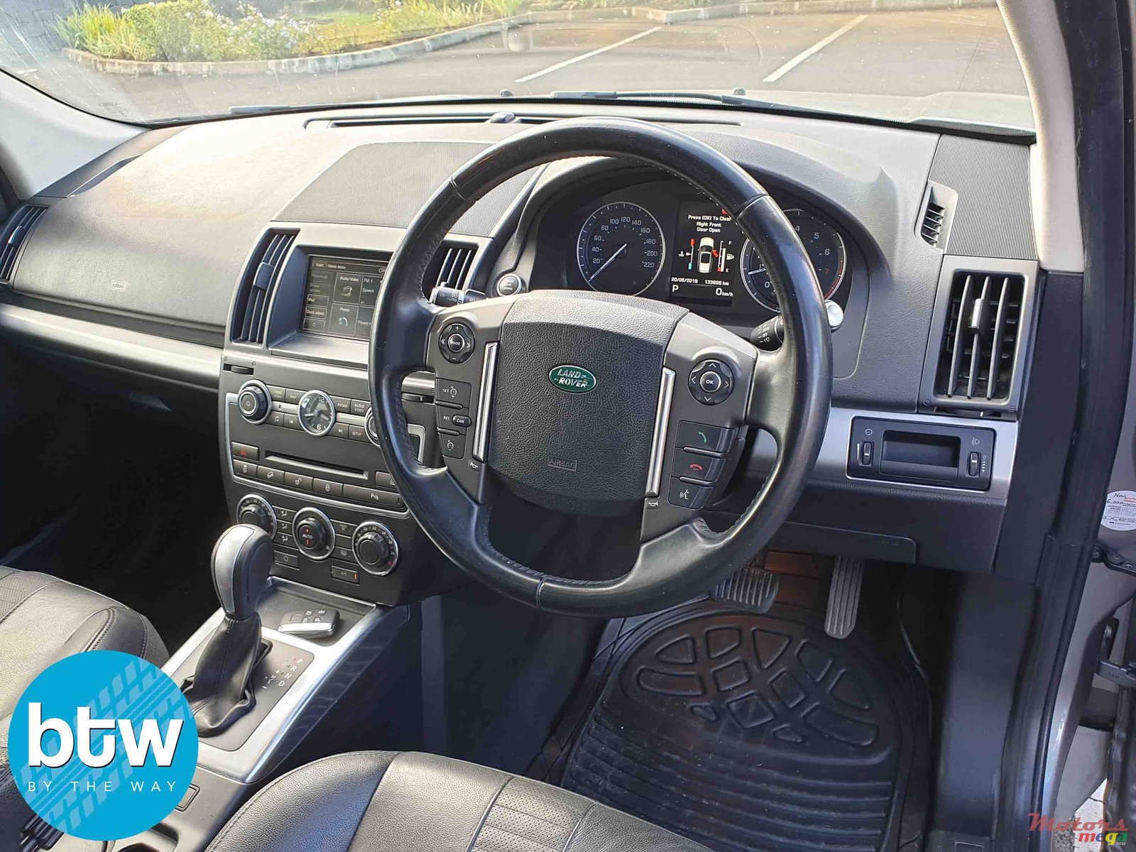 2013' Land Rover Freelander 2 Si4 photo #5