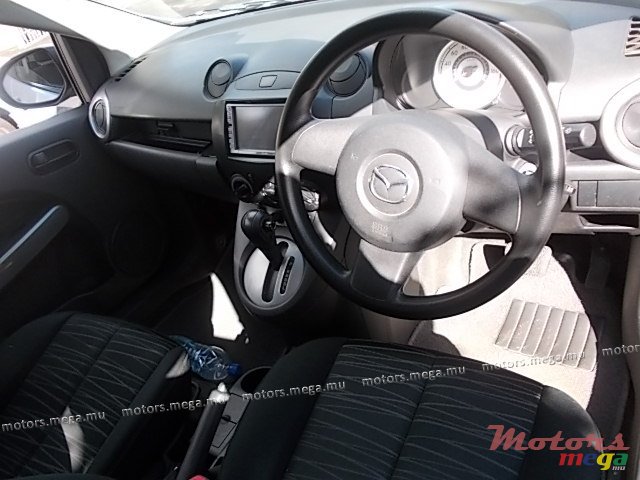 2008' Mazda Demio photo #3