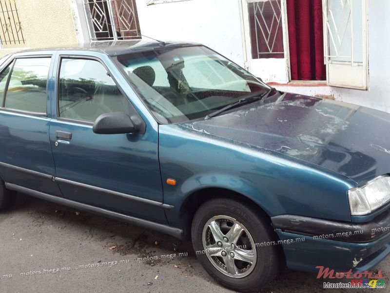 1996' Renault photo #2