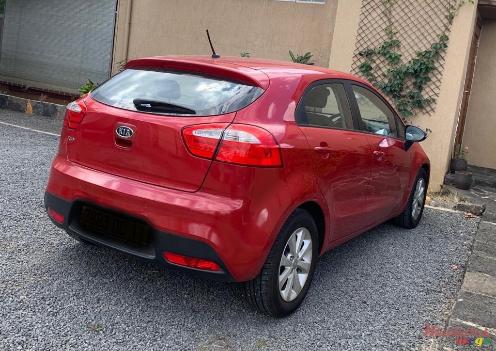 2011' Kia Rio photo #1