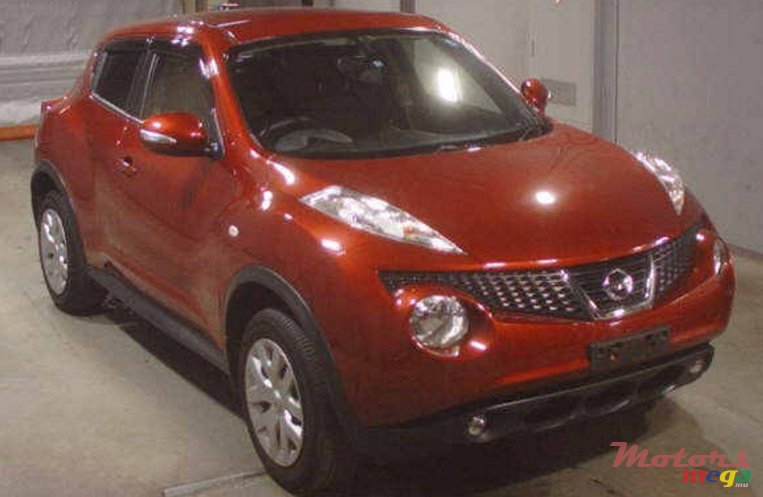 2012' Nissan Juke RX photo #1