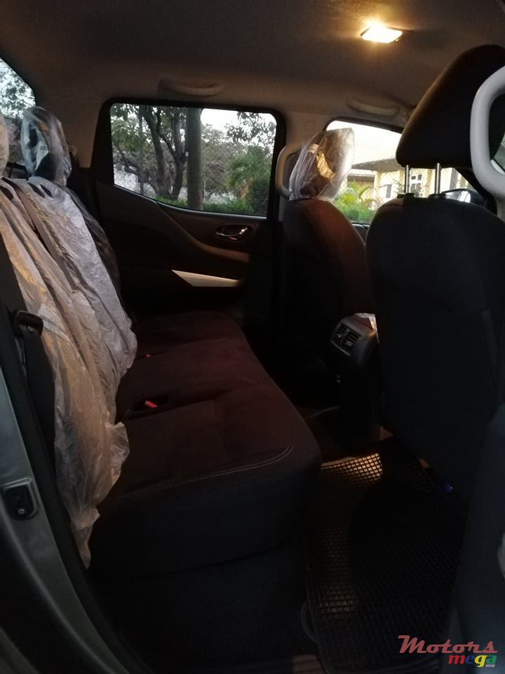 2018' Nissan Navara photo #4