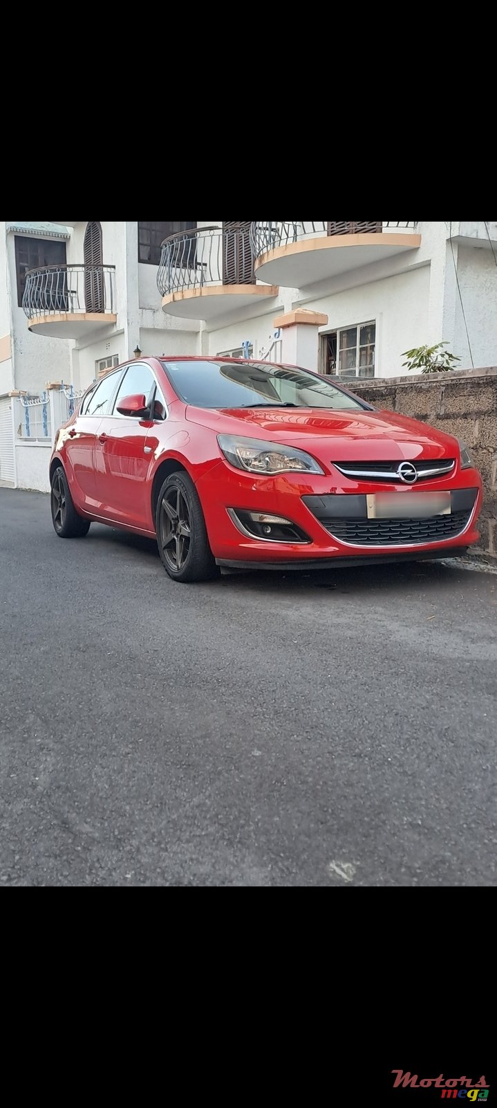 2014' Opel Astra J photo #2