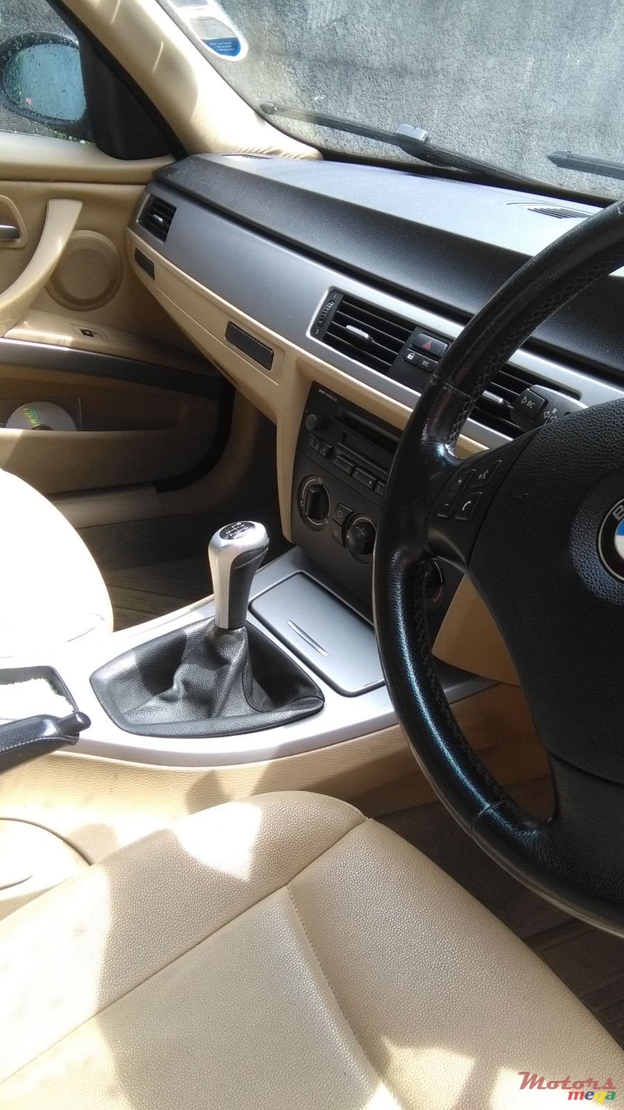 2005' BMW 1 Series 3 Door photo #3