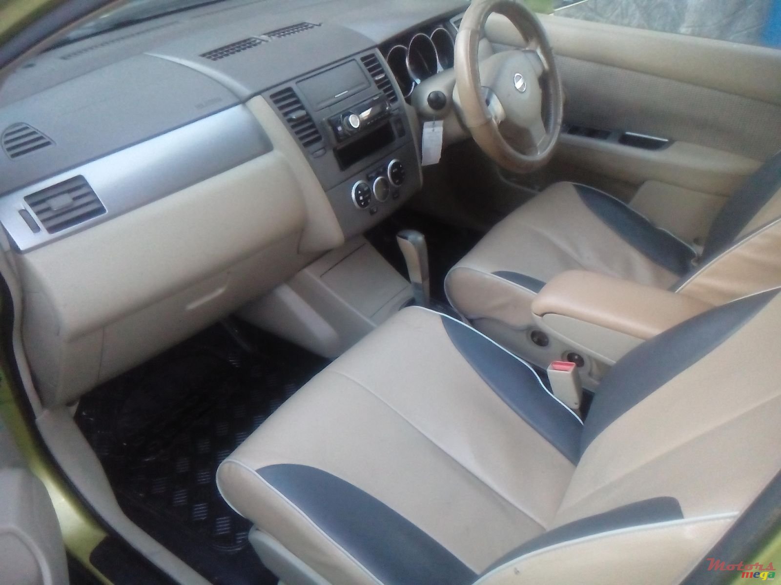 2006' Nissan Tiida photo #1