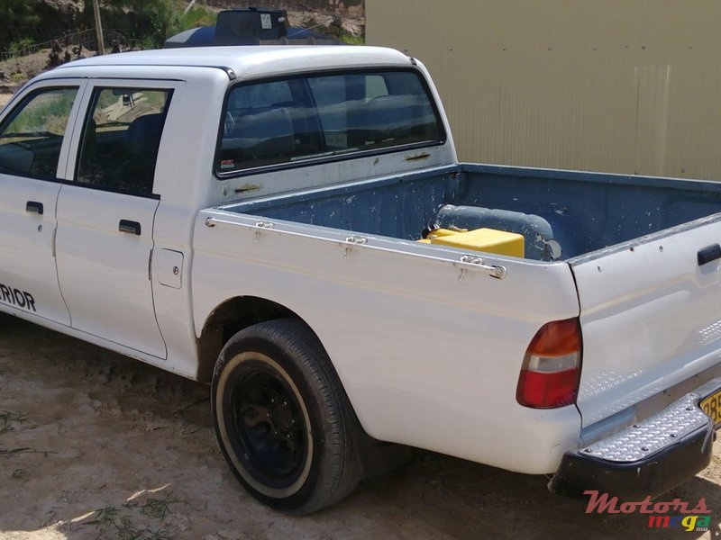 2001' Mitsubishi L 200 2/4 pick up photo #4