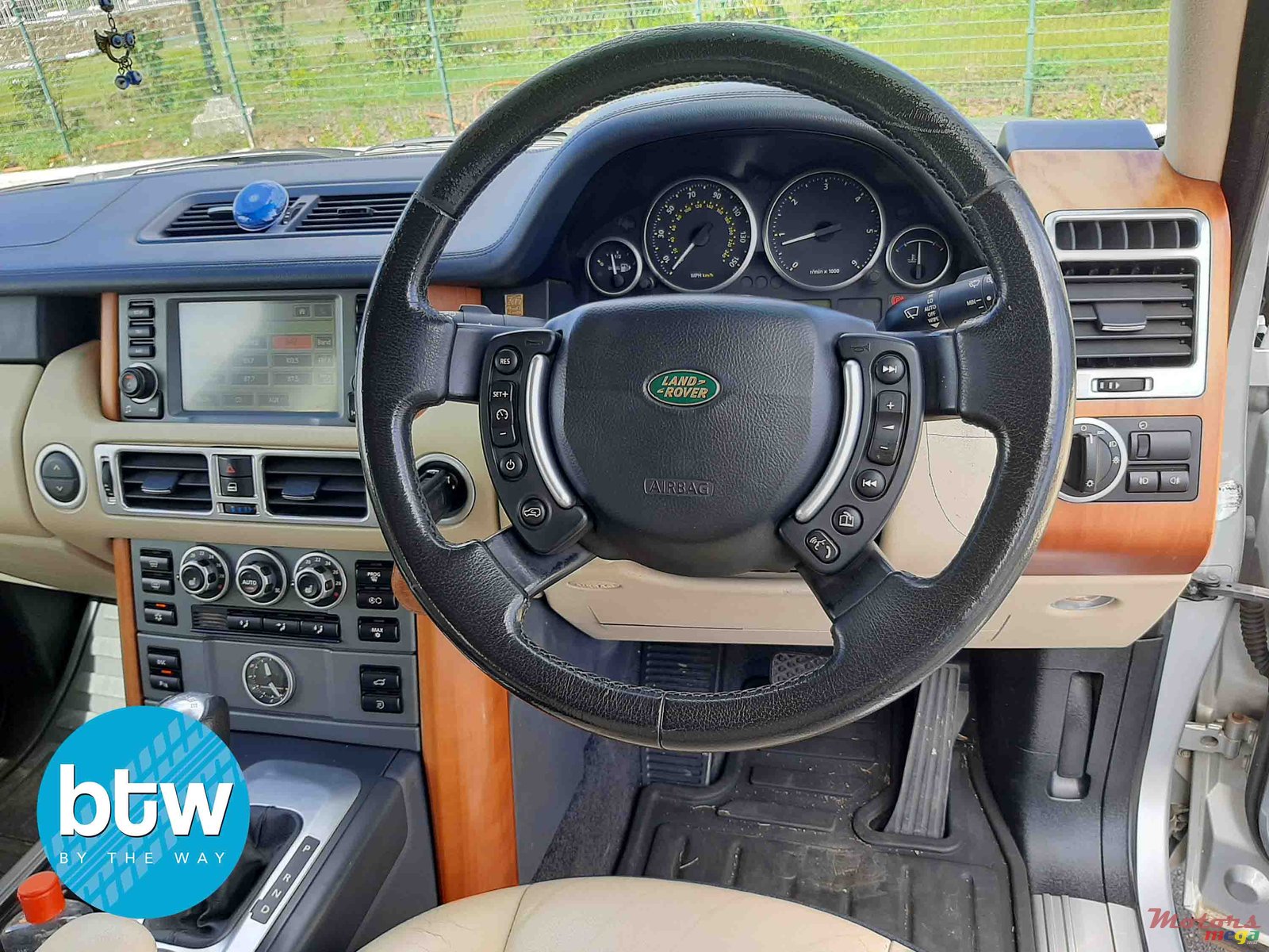 2008' Land Rover Range Rover photo #6